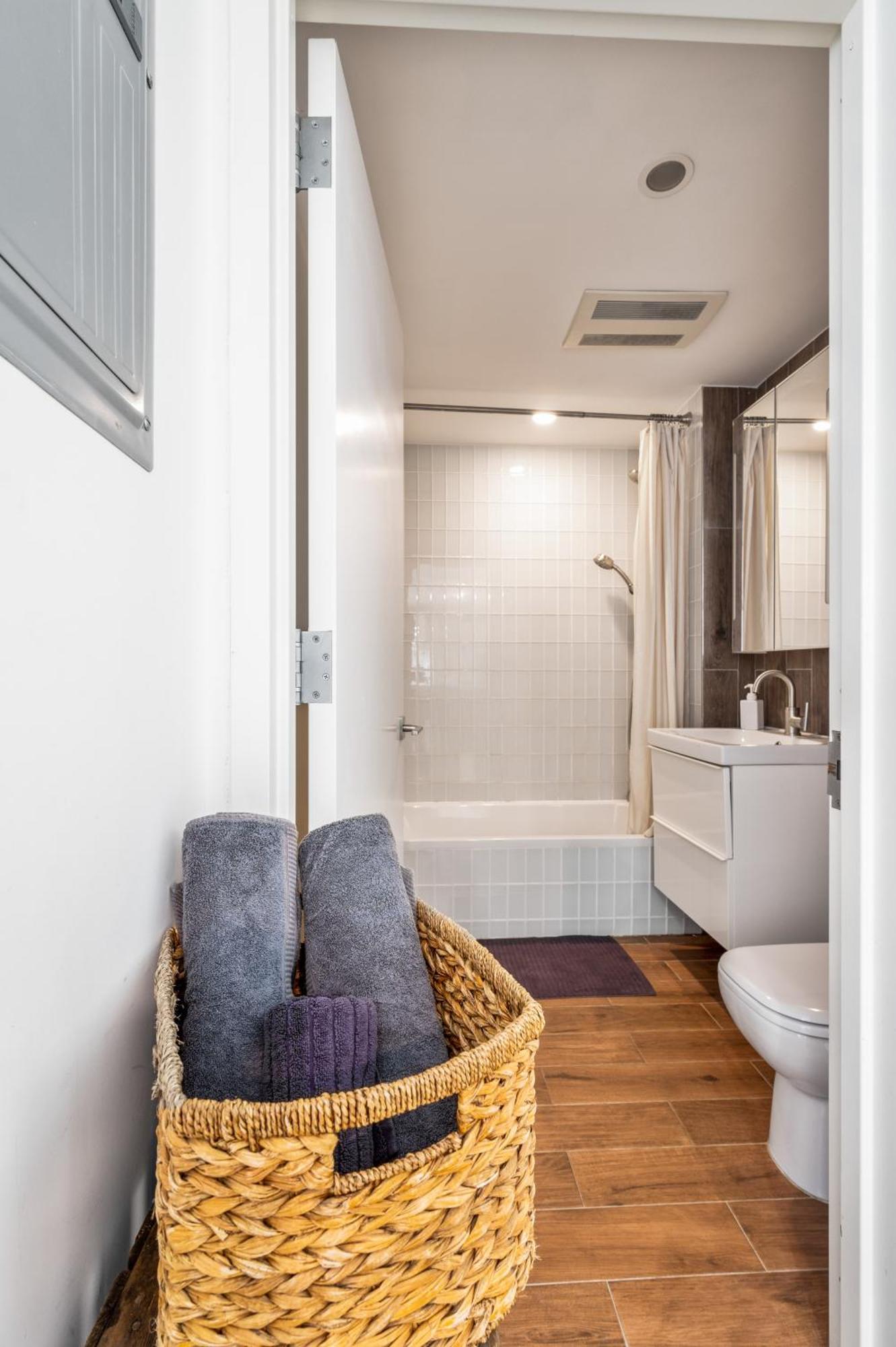 Prime Williamsburg Luxury One Bedroom With Balcony Appartement *